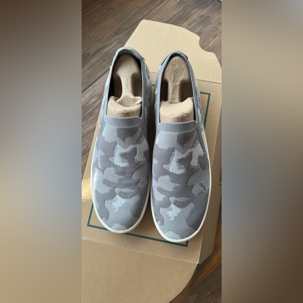 L.L. Bean Gray Camo Slip-On Loafers - Picture 6 of 9